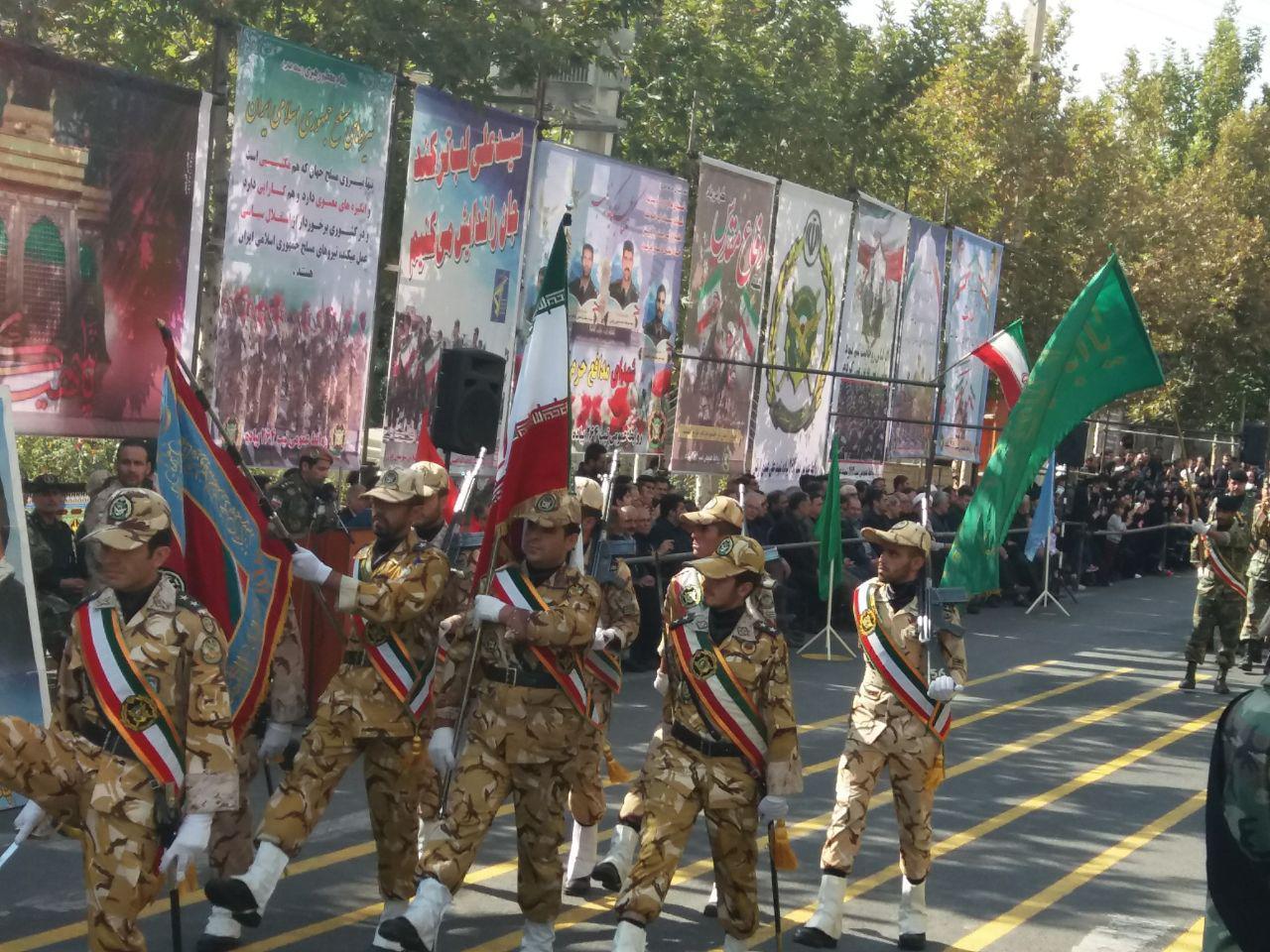 نمایش اقتدار نیروهای مسلح در مراسم رژه ۳۱شهریوردرشهرستان خوی به روایت از تصویر