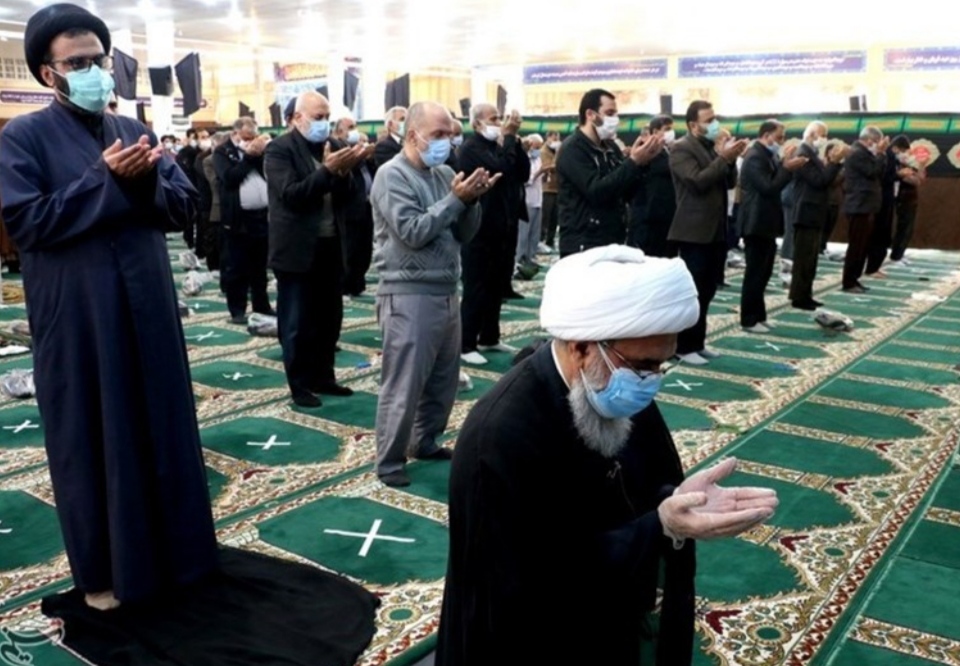 انتقاد تند امام جمعه بوشهر از گرانی‌ اجناس و کمبود کالاها در بازار /زندگی را به کام مردم تلخ نکنید