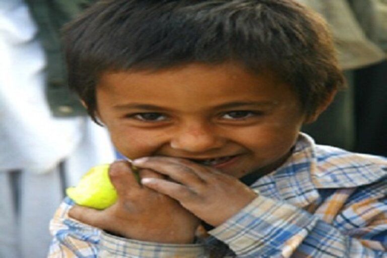 کودکان دچار سوء تغذیه دیلم سبد غذایی دریافت کردند